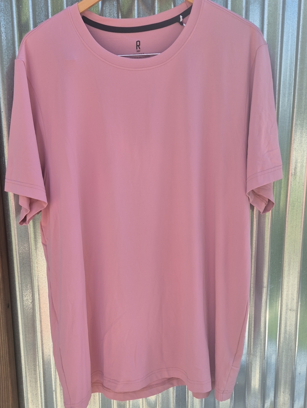 Rhone Essential Air Wicking Short Sleeve Training Tee Xl Standard Fit Pink Salt
